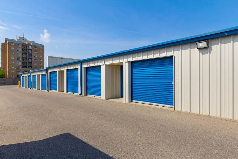 Storage Units at StorageMart - Wharncliffe - 677 Wharncliffe Rd South London ON