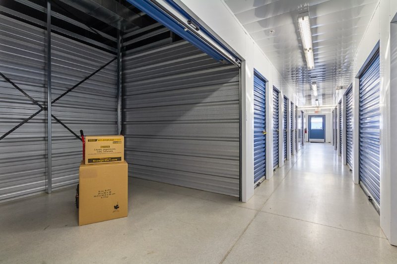 Storage Units at StorageMart - Wharncliffe - 677 Wharncliffe Rd South London ON